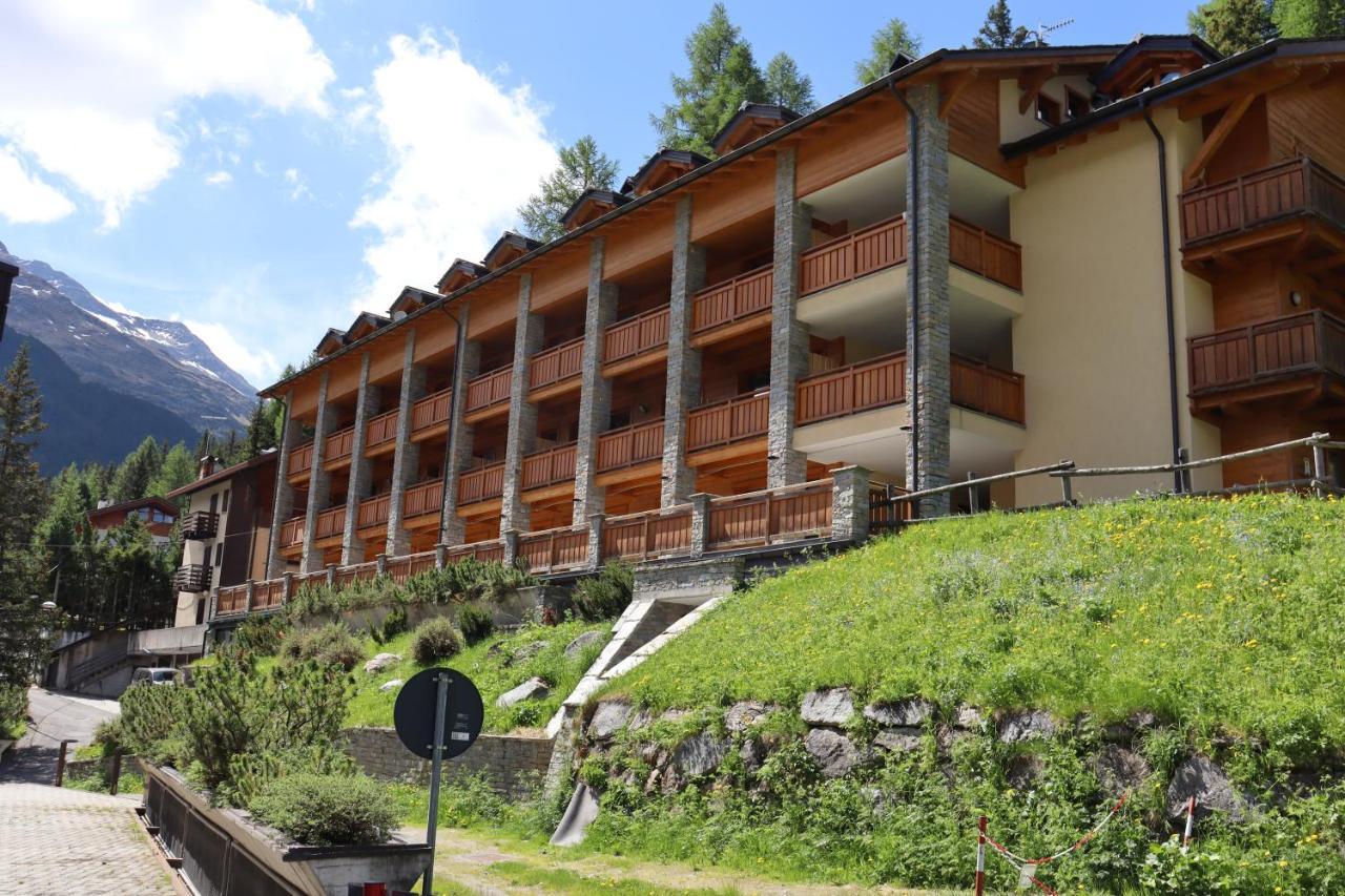 Residence Regina Delle Alpi Santa Caterina Valfurva Exterior photo